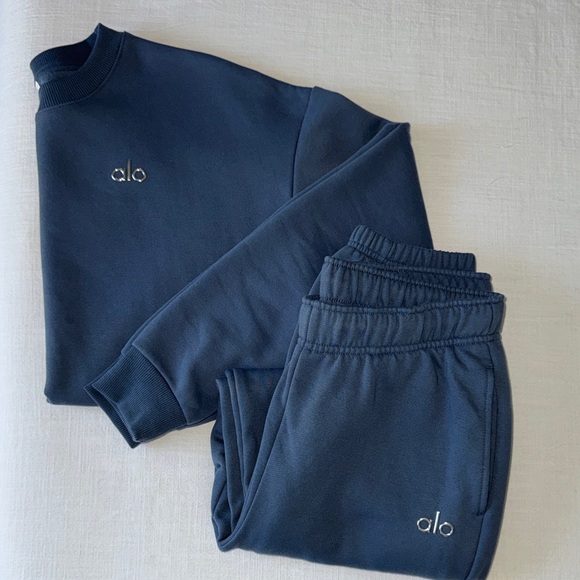 ALO Yoga Accolade Set Medium - Bluestone - Picture 1 of 9